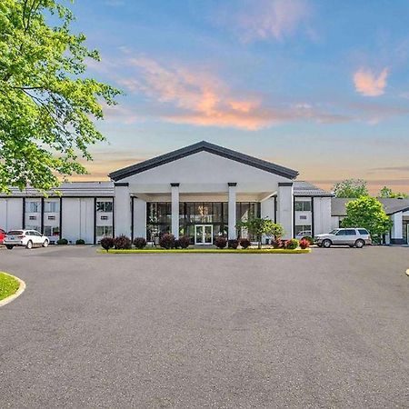 Days Inn By Wyndham Erie Kearsarge Exterior photo