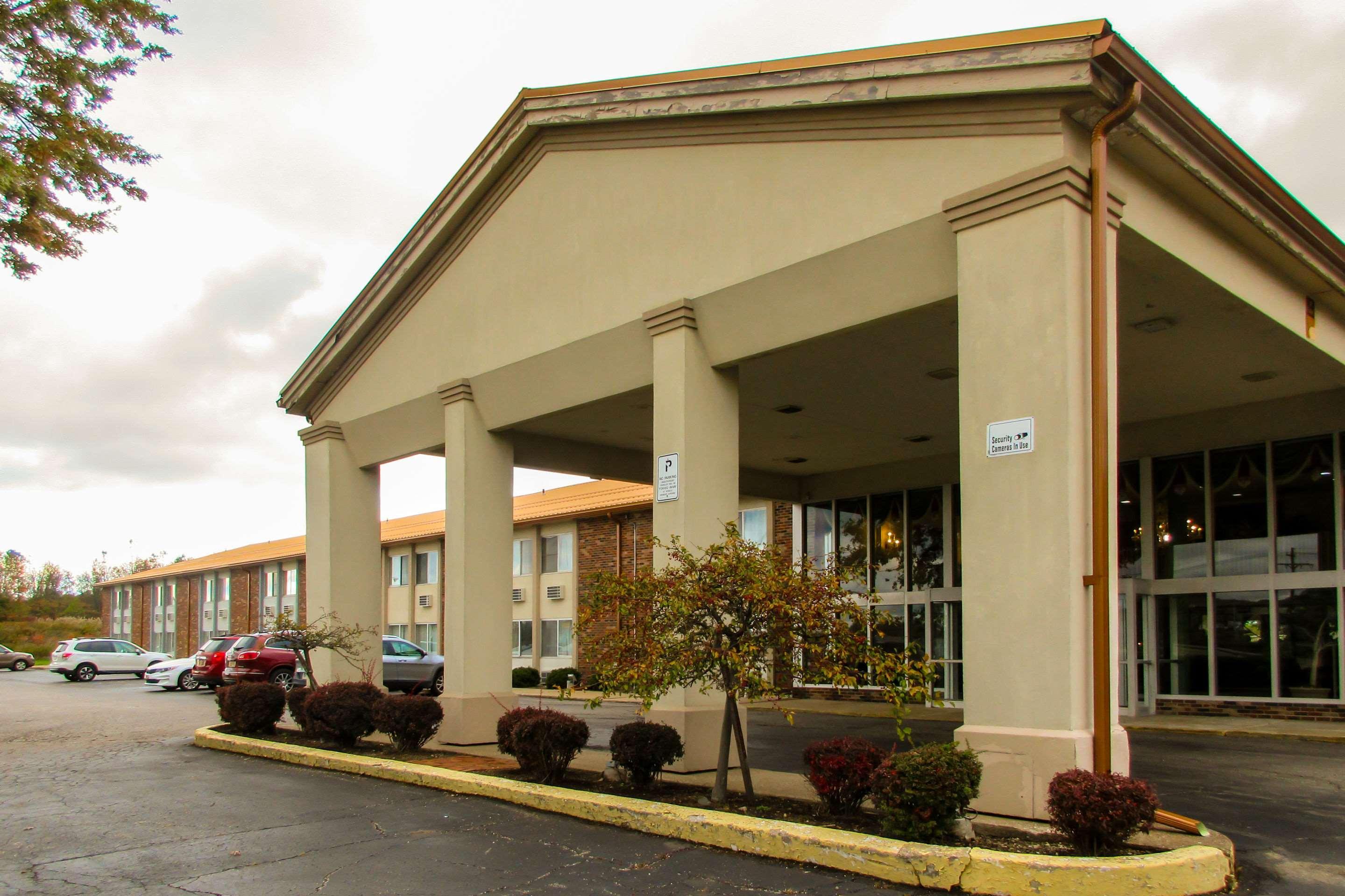 Days Inn By Wyndham Erie Kearsarge Exterior photo