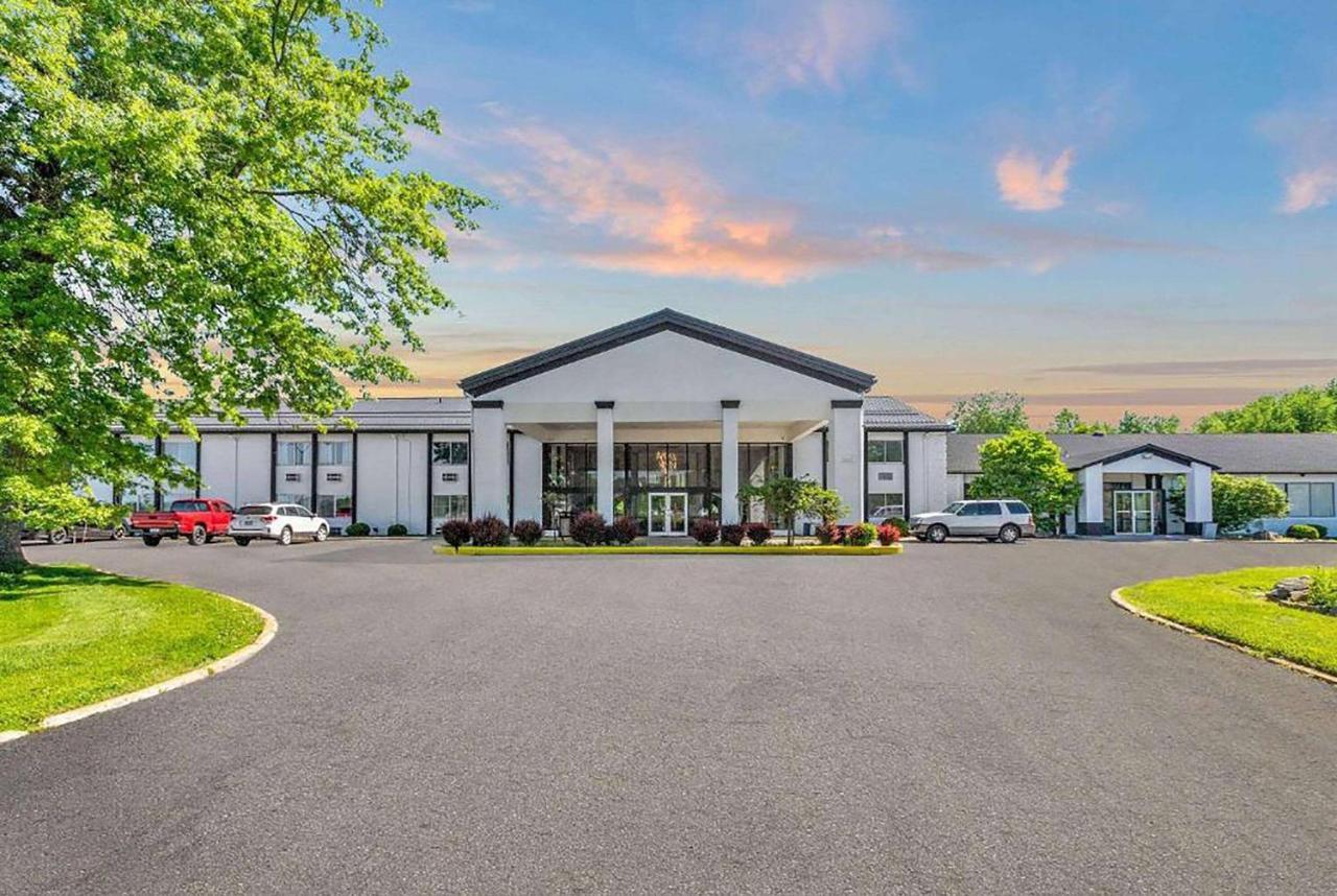 Days Inn By Wyndham Erie Kearsarge Exterior photo
