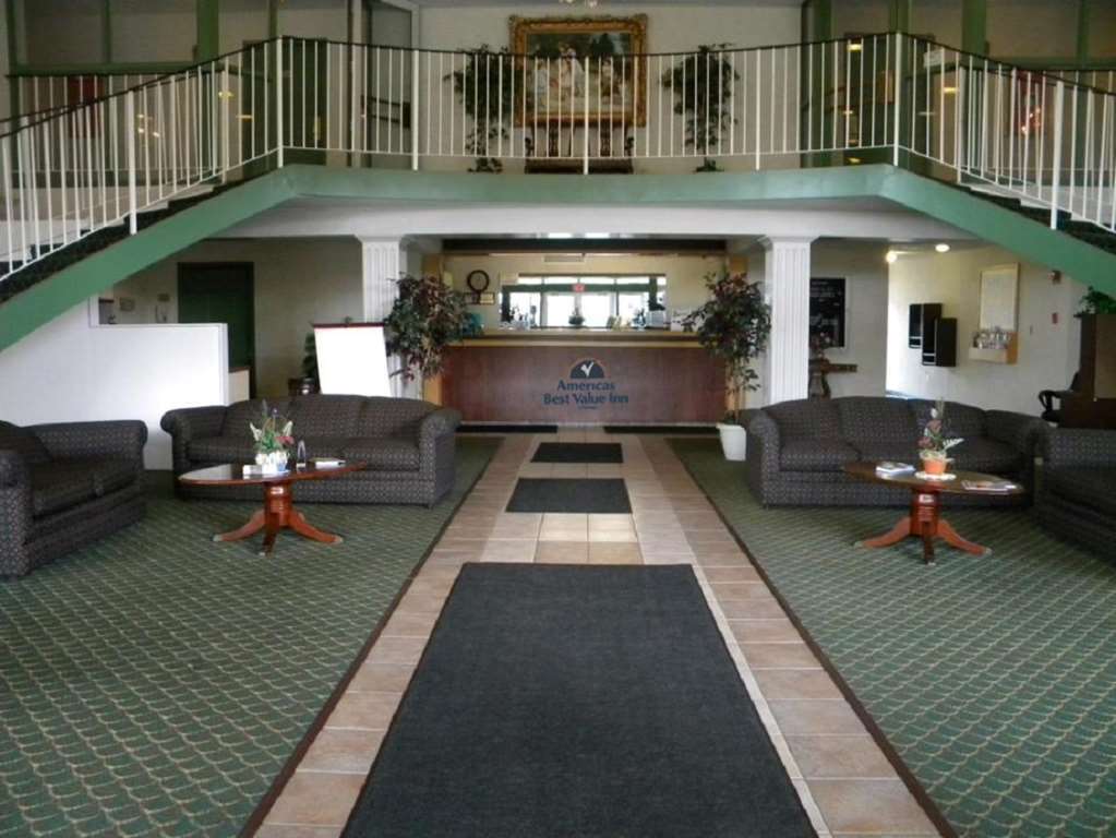 Days Inn By Wyndham Erie Kearsarge Interior photo